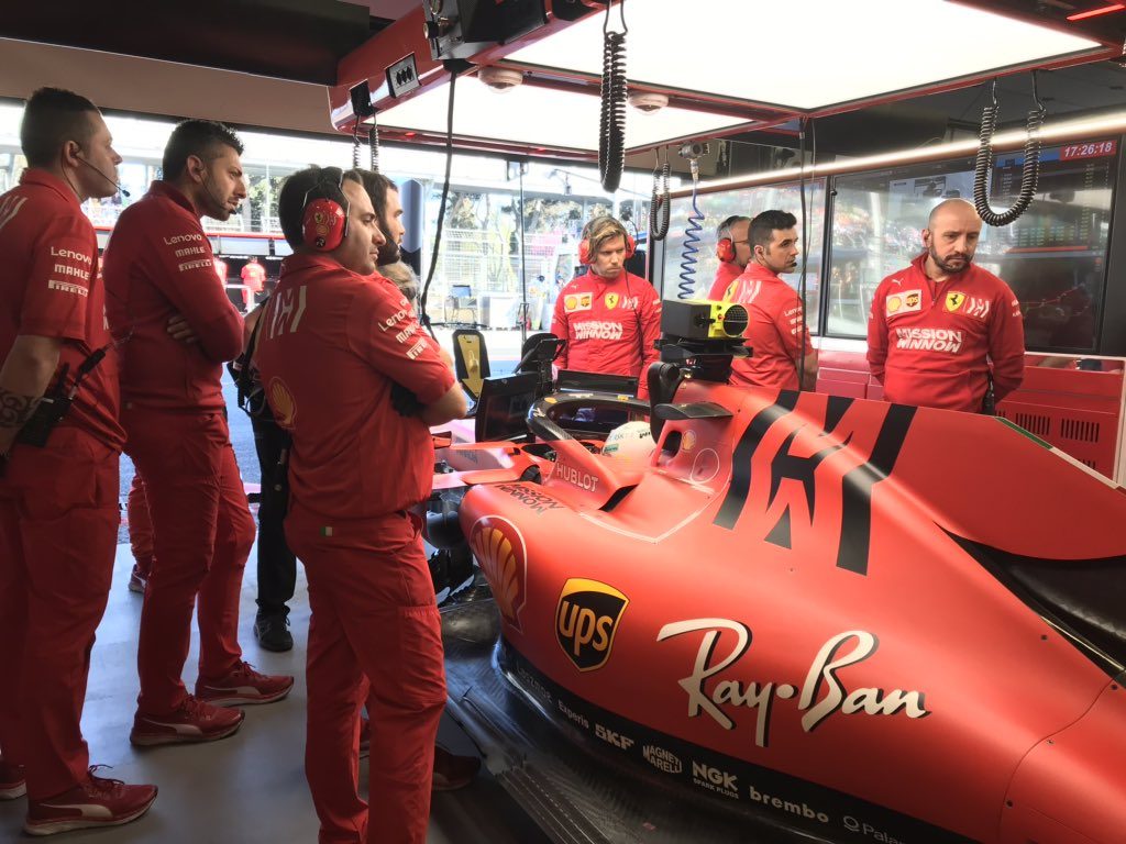 Last car is on the grid Ferrari