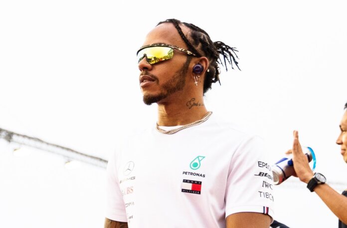 Hamilton lancia l’allarme sulla potenza della PU Mercedes
