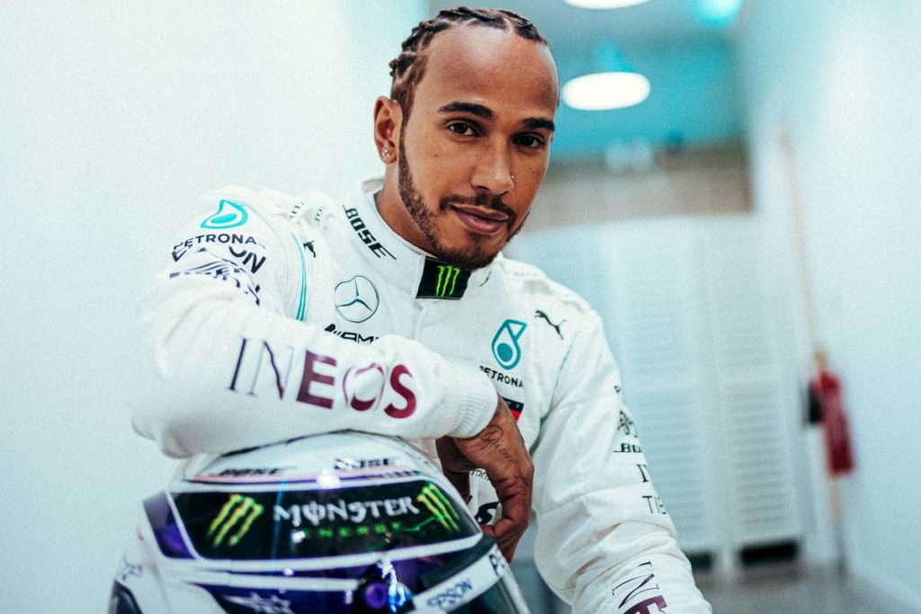 Binotto punge Mercedes: “Avremmo rinnovato con Hamilton molto prima”