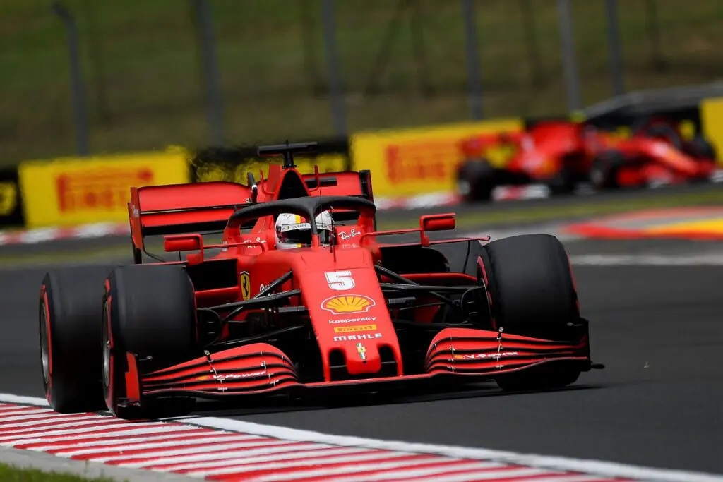 Sebastian Vettel alla guida della SF1000 all'Hungaroring