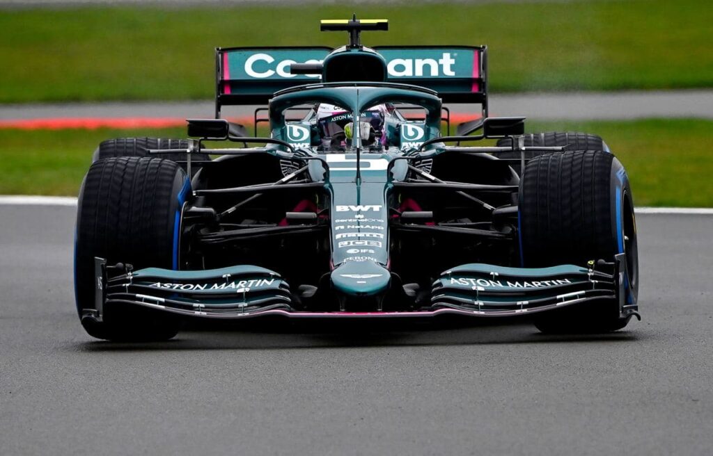 Aston Martin chiede revisione dei regolamenti: dal sostegno Mercedes al muro Red Bull