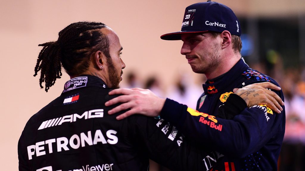 F1, Lewis Hamilton si complimenta con Max Verstappen per la vittoria del titolo dopo il GP di Abu Dhabi 2021