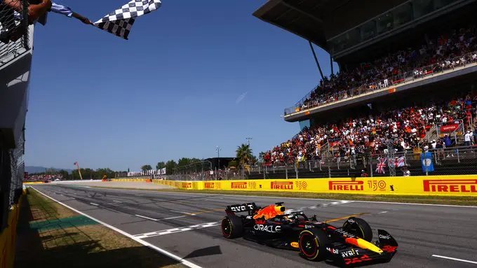 La Red Bull di Verstappen va ad aggiudicarsi il GP di F1 di Spagna