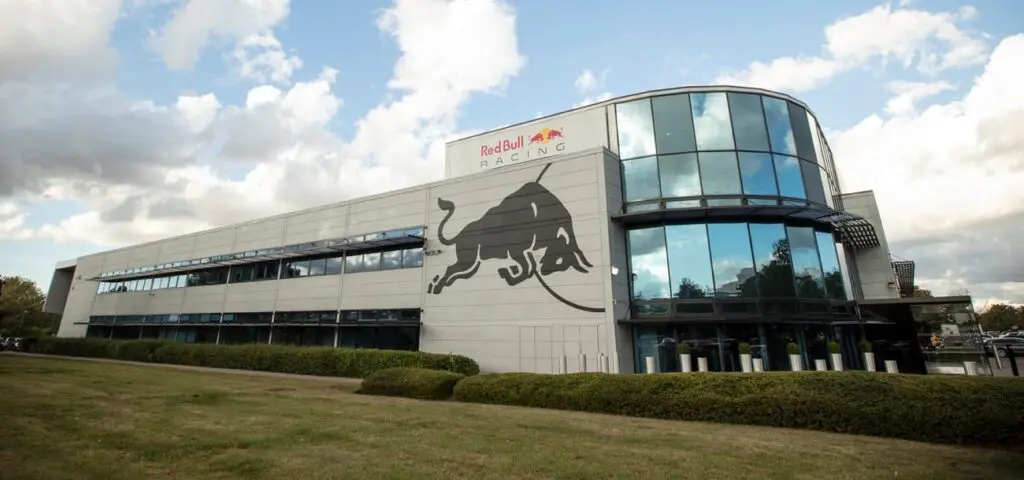 F1, la fabbrica Red Bull Racing con sede a Milton Keynes